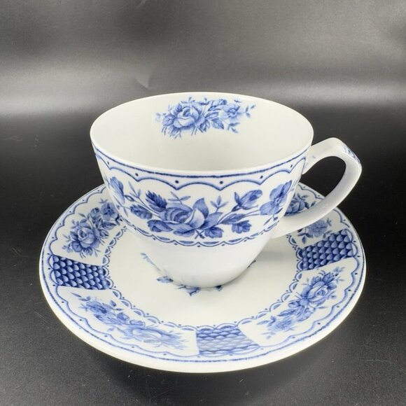 Alfred Meakin Melody Blue White Porcelain Tea Cup and Saucer Set England VTG - Picture 9 of 11